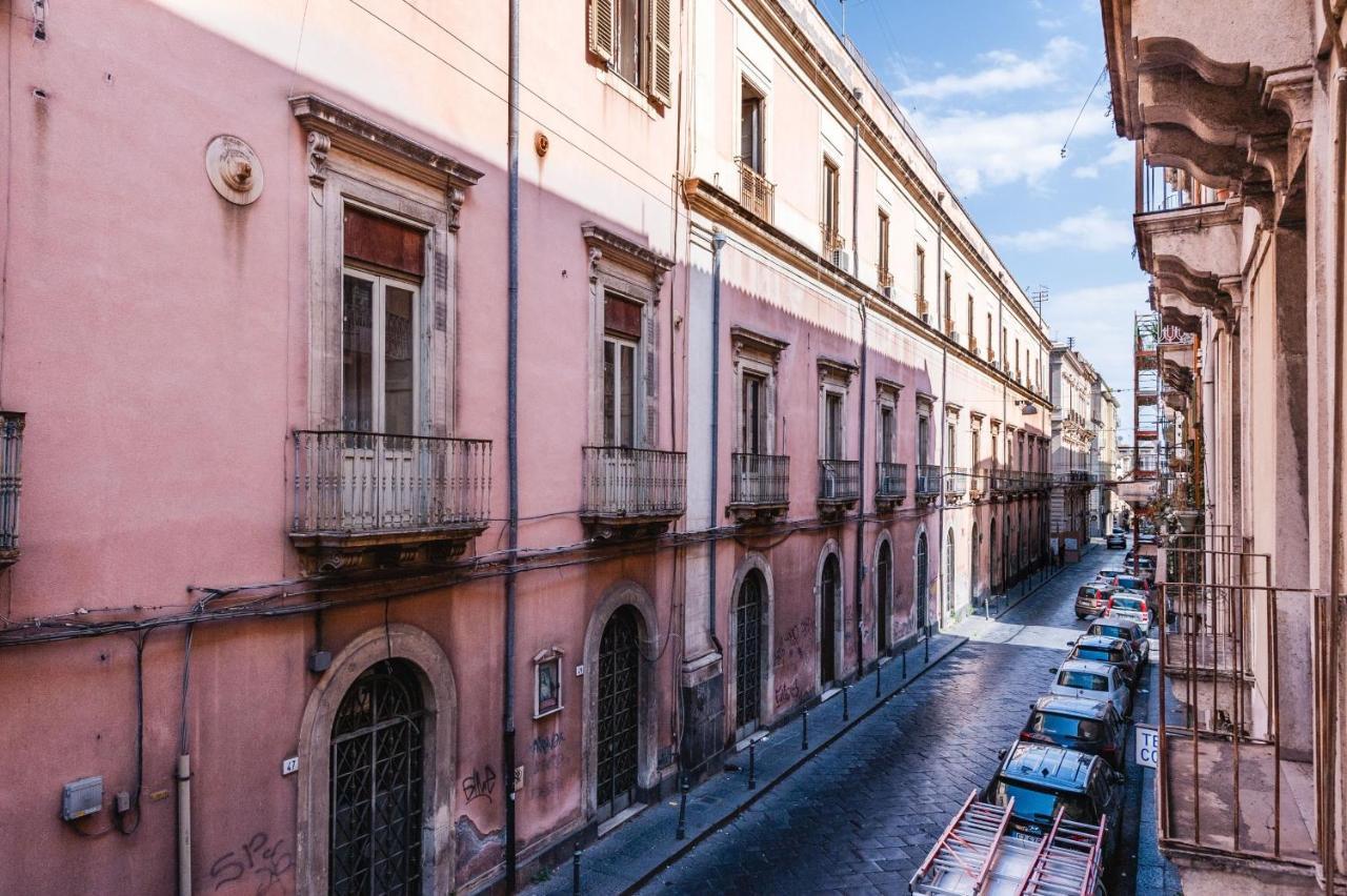 Apartment Manzoni 40 By Wonderful Italy คาตาเนีย ภายนอก รูปภาพ